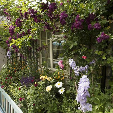 The Old Brewhouse Bed & Breakfast Сайърънсестър Екстериор снимка
